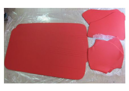 Serie pannelli anteriori e posteriori con rivestimenti passaruota in vilpelle color rosso vivo Fiat 500D