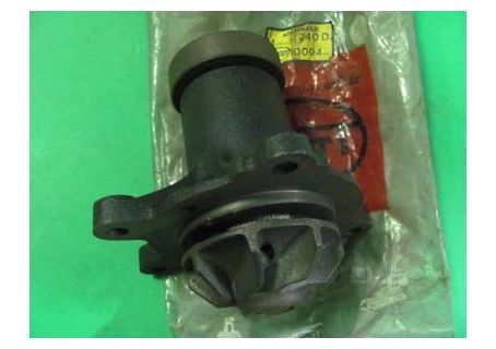 Pompa acqua GGT Mercedes-Benz/8 (W115) 240 D 3.0 (115.114)