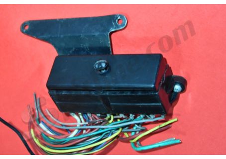 Scatola porta fusibili usata (22 contatti) con staffa Alfa Romeo Giulia, GT, Duetto