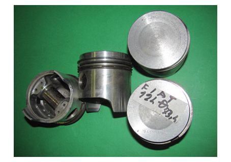 Serie pistoni [diametro: mm 73,4] con fasce e spinotti Fiat 124
