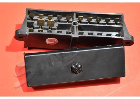 Scatola porta fusibili (22 contatti) usata Alfa Romeo Giulia, GT Bertone, Duetto Spider