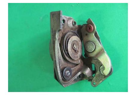Serratura porta posteriore destra Fiat 124 Berlina