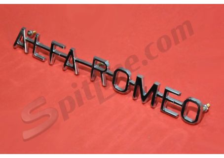 Scritta cromata "ALFA ROMEO" per Alfa Romeo Giulia