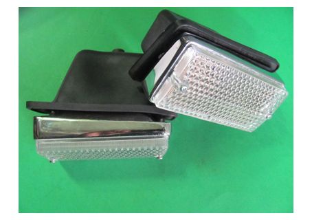 Coppia fanali anteriori (corpo in metallo) con cuffia di protezione Fiat 124 Special ('68/'70)