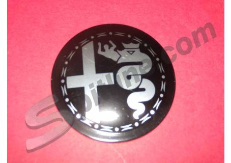 Stemma in metallo con fondo nero (diam. mm 48) per cerchio ruota in lega Alfa Romeo Giulia, GT, Berlina, Spider