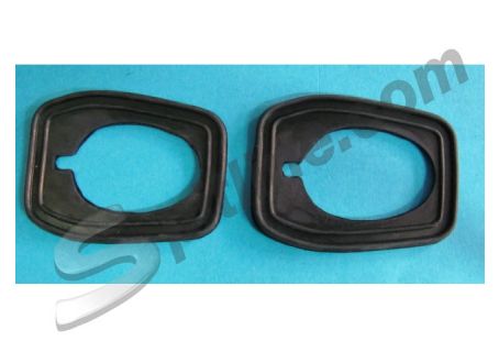 Coppia guarnizioni perni tergicristalli (modello rettangolare) Lancia Flaminia Berlina ('57-'70), GT Touring ('59-'66), GTL Touring ('63-'66), Convertibile Touring ('60-'67), Sport Zagato ('59-'66), Coupé Pininfarina ('59-'63)