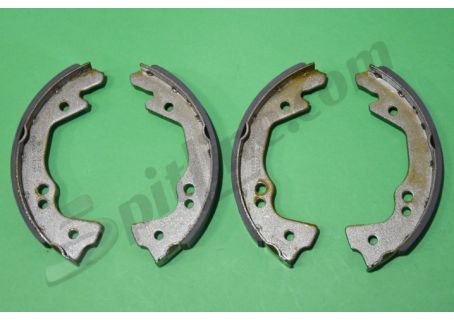 Kit ganasce freno a 4 fori becco corto Fiat 500 Giardiniera, 600 E, 850, 850 Coupé