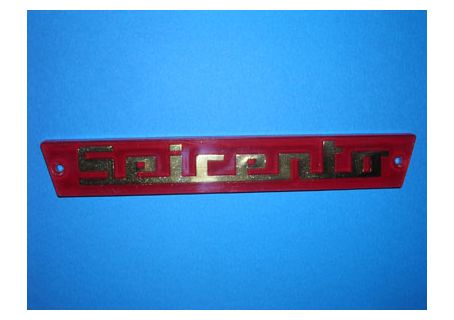 Fregio con scritta Seicento in plastica per Fiat 600