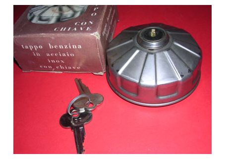 Tappo benzina inox Alfa Romeo Giulia con chiavi