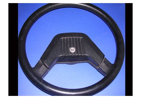 Volante usato Lancia Beta Coupè (pulsante cannellato)