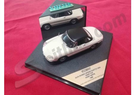 Automodello 1:43 marca Vitesse - Alfa Romeo Spider Duetto 1600 (modello 1966 color bianco avorio)
