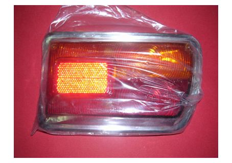 Plastica fanale posteriore destro Alfa Romeo GT Junior 1300/1600, GT V. 1750 Bertone 2^serie