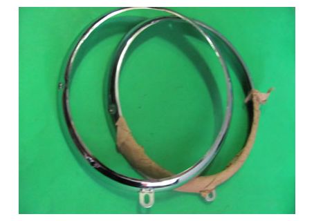 Coppia cerchi faro tipo Bosch Volkswagen Maggiolino 6V. (1 foro laterale e 1 foro in alto)