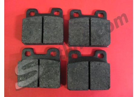 Serie pastiglie freno posteriori Alfa Romeo Alfetta 1.6, 1.8, 2.0 (-02/'83), Alfetta 1.6 GT, 1.8 GT, GTV 2.0 ('66-'83), Alfetta 2.0, 2.4 TD, GTV6 2.5 ('80-); Giulietta 1.3, 1.6, 1.8, Turbo, 2.0, Turbo ('78-'83)