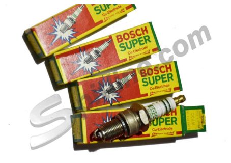 Serie 4 candele Bosch W7DC Alfa Romeo 2000, Duetto Spider 2000, Alfetta, Giulietta, Alfasud - Autobianchi A112 Elite, Junior, LX - Fiat Panda 45, Uno, 127, 128, Ritmo, Regata, 131 Mirafiori, 132, Argenta - Lancia Delta 1300, Beta 2000