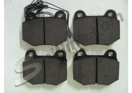 Pastiglie freno anteriori con segnalatore d'usura Alfa Romeo 75 2.0 carburatori, 2.5 Quadrifoglio Verde, 3.0 V6 ('85-'89), 75 2.0 TD ('85-'92), Alfa 90 1.8, 2.0i, 2.4 TD ('84-'87)