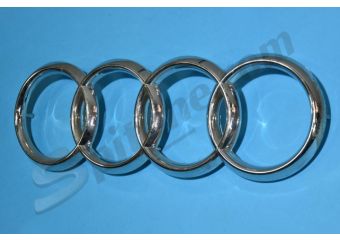 Stemma usato Audi cm 30x9,6 (con tre perni di fissaggio)