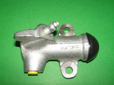 Tubo cilindro maestro frizione originale Ford 1718880 – Ford Italia