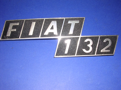 Scritta Fiat 132