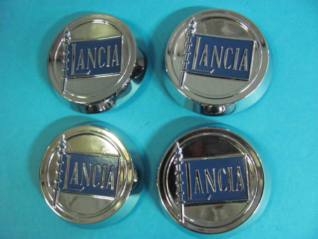 Serie 4 borchiette coprimozzo per cerchi ruota in ferro Lancia Fulvia Coupé, Sport Zagato 2^ serie ('70-'72), Lancia Flavia Coupé