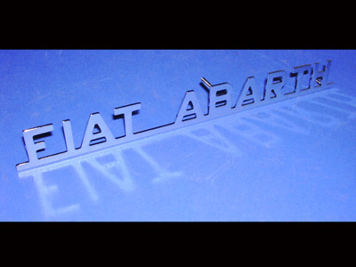 Scritta cromata FIAT ABARTH con barretta per Fiat 124 Abarth
