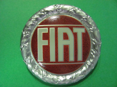 Fregio FIAT diam. mm.57 in alluminio (2 perni lisci di fissaggio) per Fiat 850 Coupè, Spider - Fiat 128/S, 128 Sport Coupè