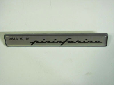 Fregio disegno di Pininfarina mm.142x20 (anni '80) Alfa Romeo Duetto Spider 3^ serie ecc.