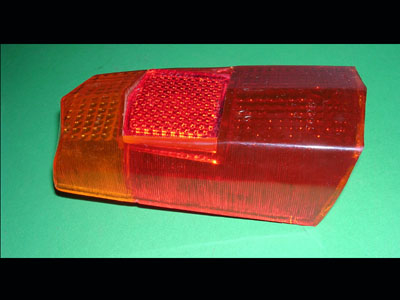 Plastica fanale posteriore Citroen Dyane (laterale rosso)