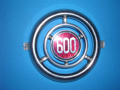 Fregio in plastica metallizzato per calandra anteriore Fiat 600