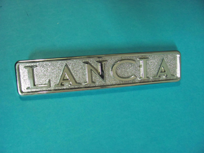 Scritta rettangolare posteriore in plastica LANCIA per Lancia Fulvia Berlina-Fulvia Coupè 2^ serie