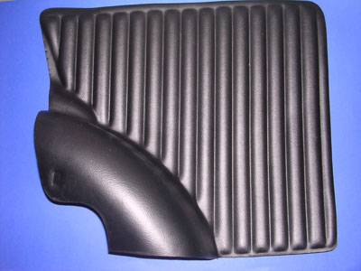 Pannello posteriore sinistro sagomato cannellato nero Fiat 500L
