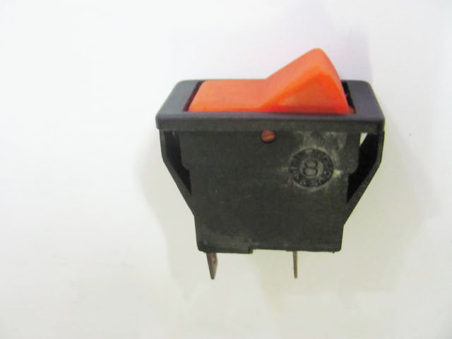 Interruttore universale pulsante arancione 3 contatti lamellari (verificare compatibilità tramite foto)