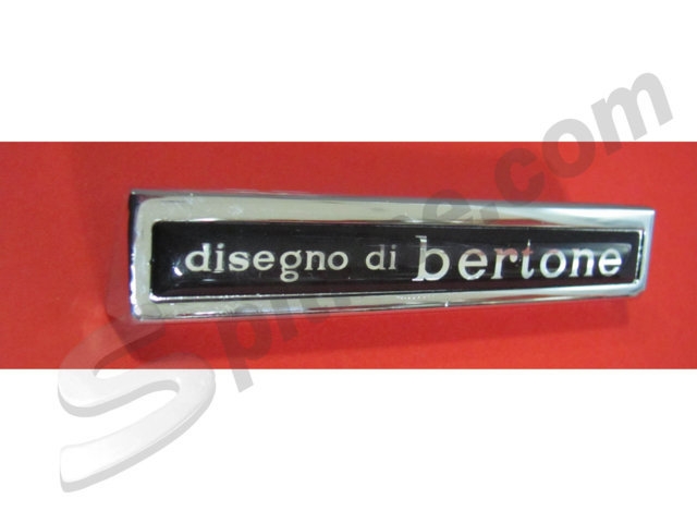 Stemma laterale in metallo cromato scritta "disegno di Bertone" Alfa Romeo GT Junior 2^ serie, GT V. 1750/2000 Bertone, Berlina 1750/2000