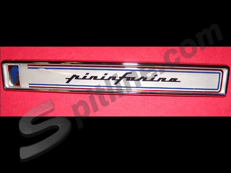Fregio adesivo Pininfarina Alfa Romeo Spider 1600/2000 ('86-'94)