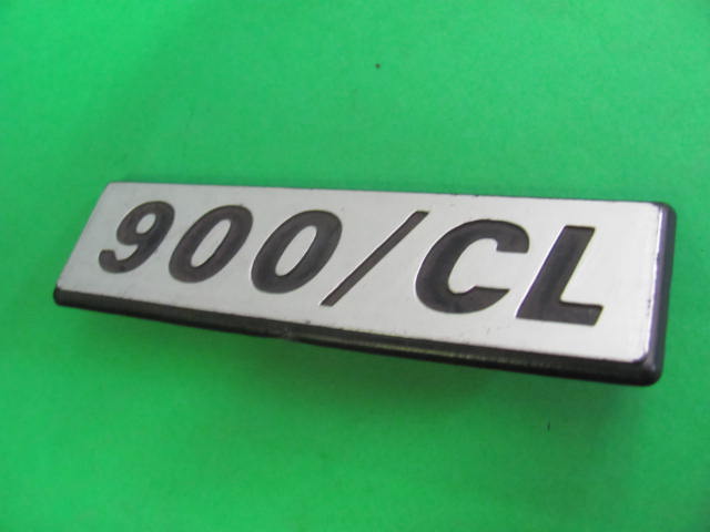 Scritta laterale "900/CL" in plastica per Fiat 127